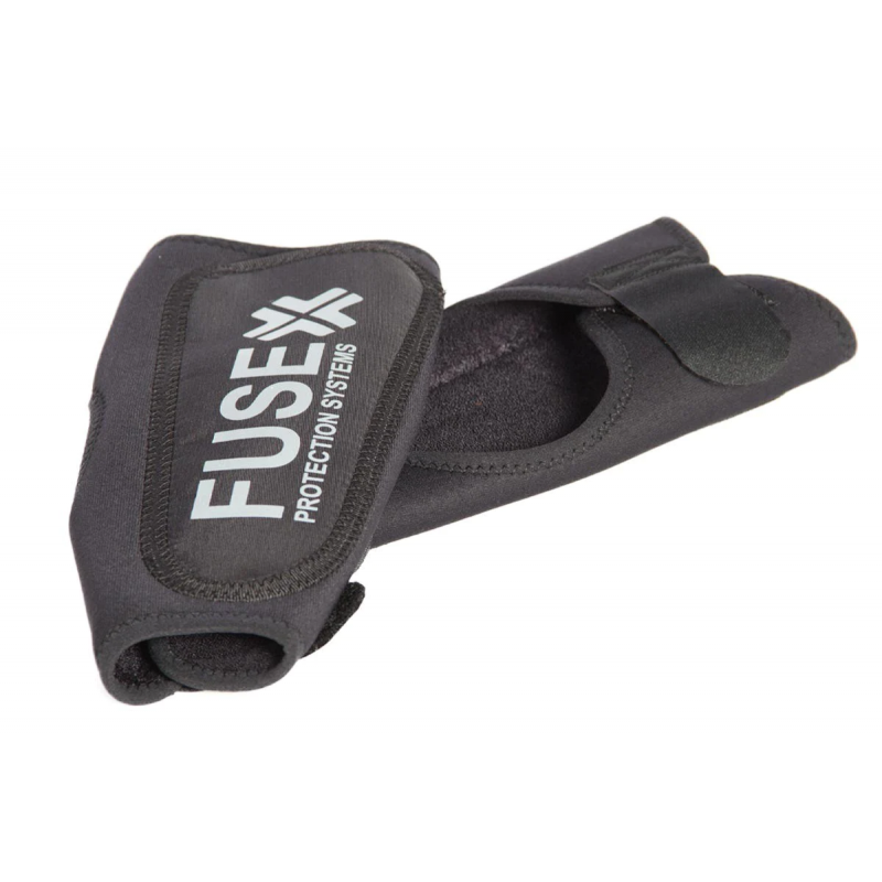 FUSE Premium Light Defence shin pads